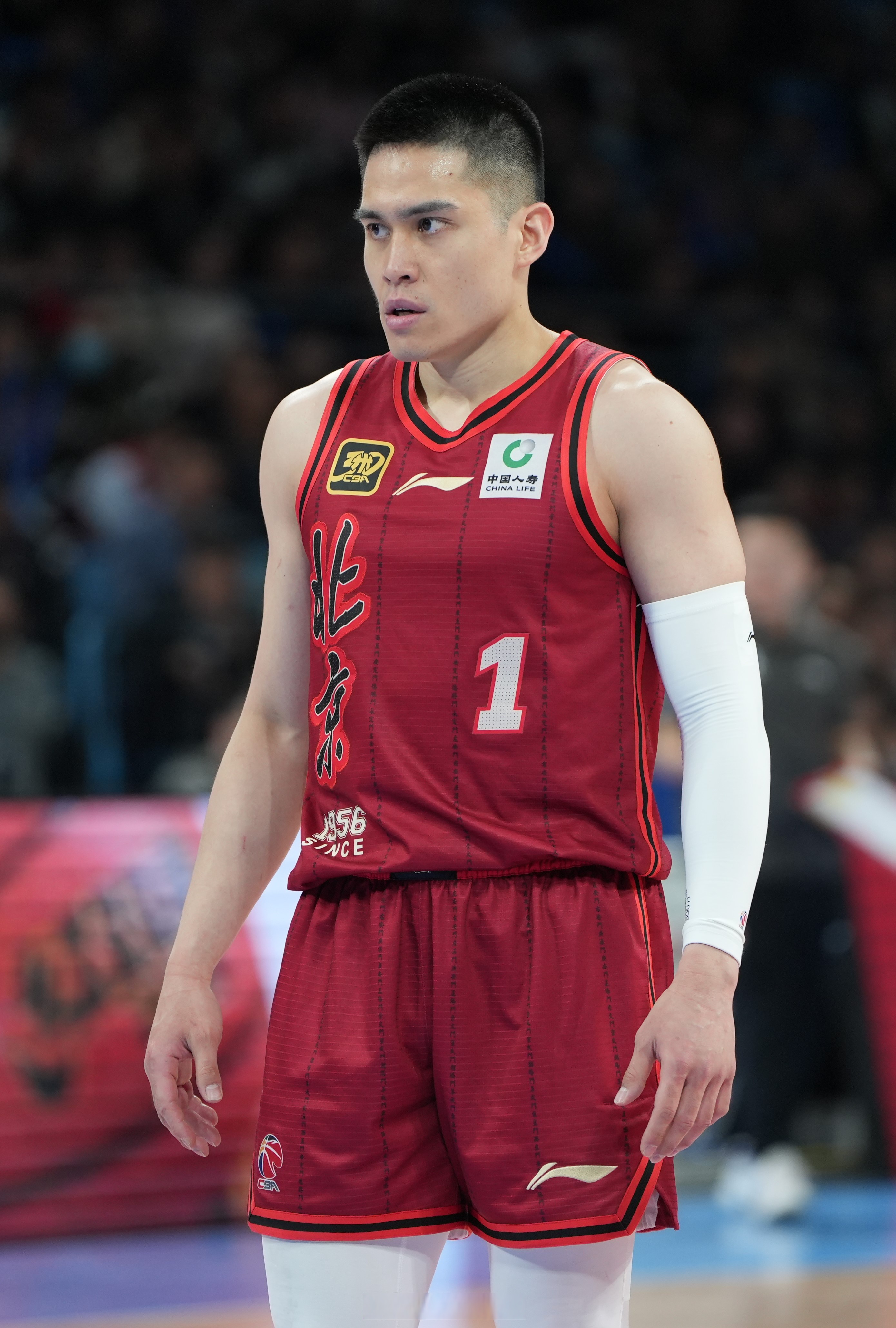 赛前北京首钢调整名单：CBA常规赛节点到来，赛场秩序良好，团队化学反应显著的简单介绍