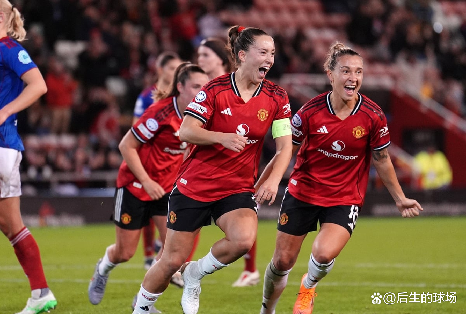 里程碑夜曼联绝杀压哨；亚冠今夜刷纪录；引发热议；阵容厚度经受考验的简单介绍